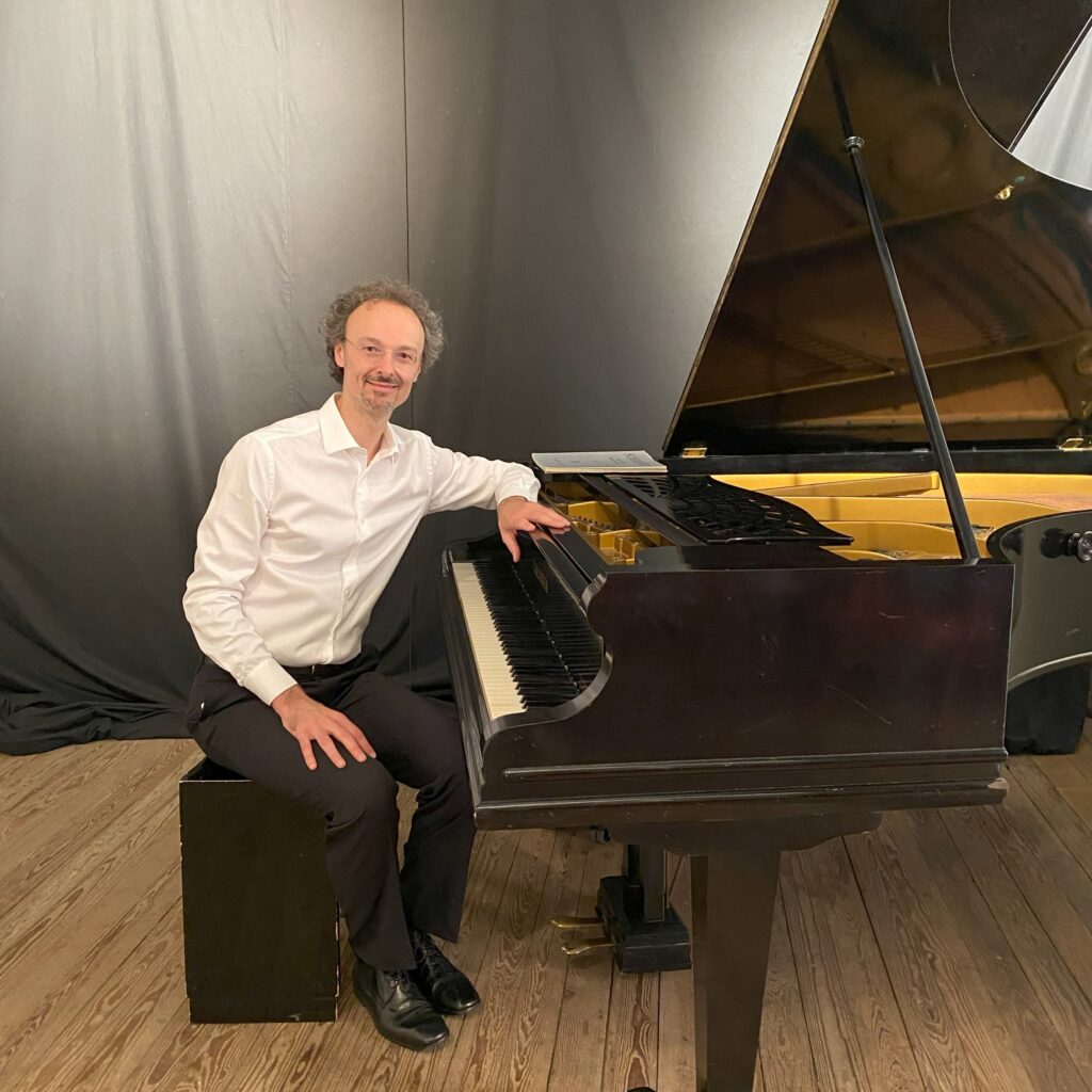 10 Edoardo Gabaglio pianoforte